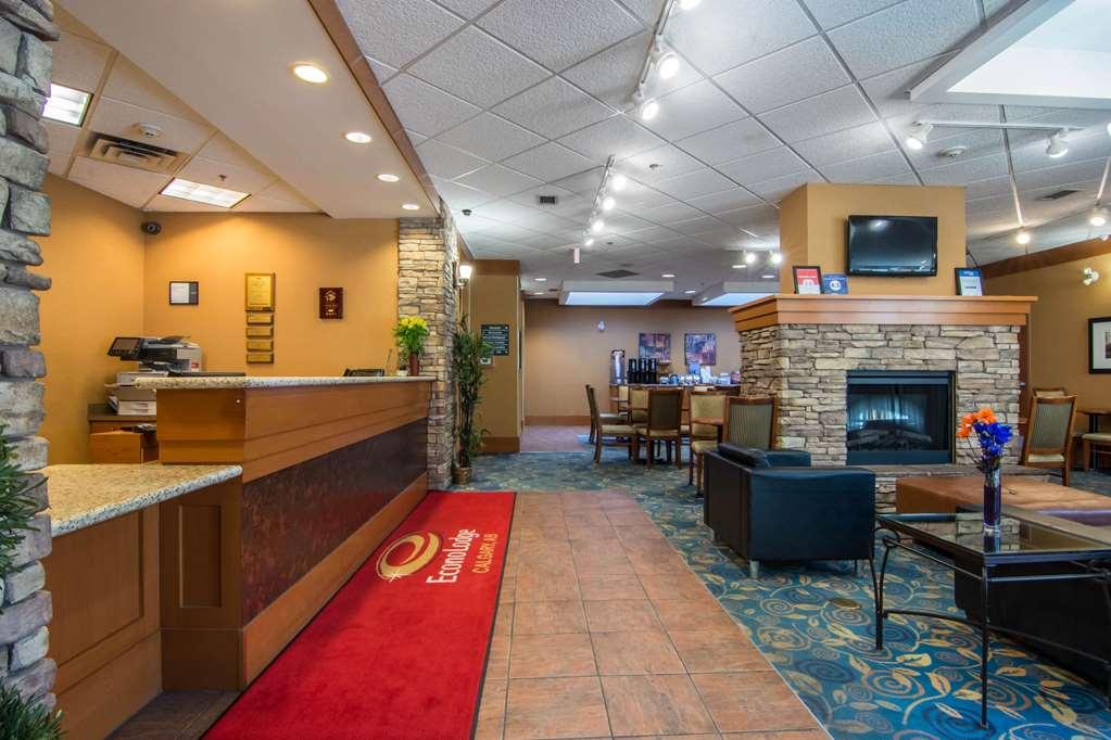 Econo Lodge Inn & Suites University Калґарі Інтер'єр фото